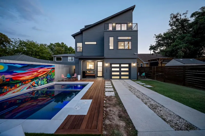 Bach & Bubbly House - 5BR, Pool, Gym & Glam Room - Villa - Image 1