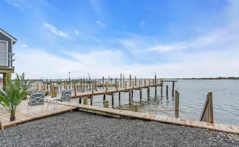 Waterfront Highlands Home - Image 1