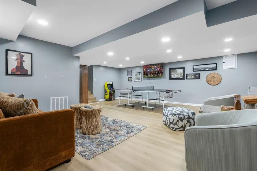 The Luxe/Secluded/Hot Tub/King Beds/Playroom - Image 1