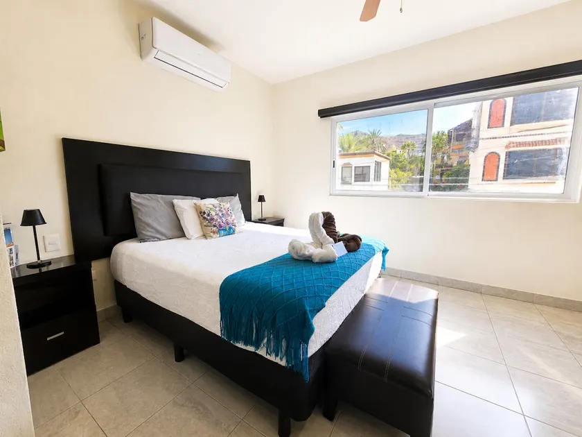 Cabo Dntwn Studios Cozy Queen Studio – Marina Walk - Image 1