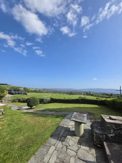 Hillside Lodge - Image 1