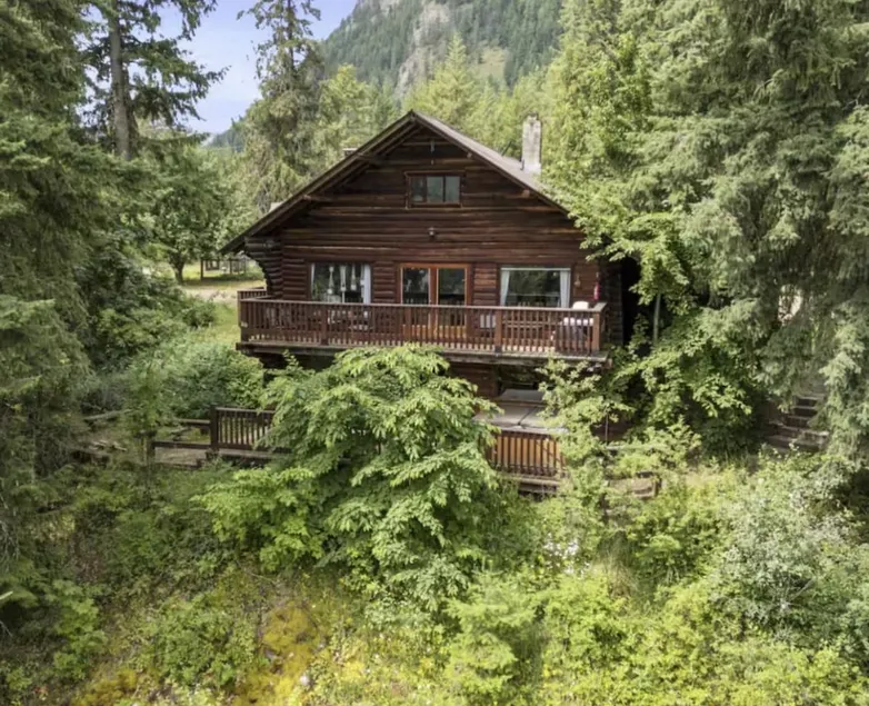 Charming Log Home Lake & Mountain views/w hot tub - Image 1