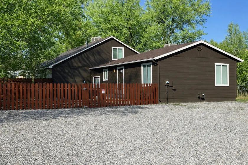 Grand View Guesthouse - Image 1