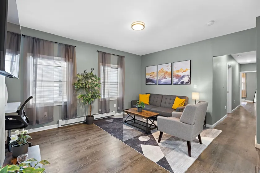 Modern 3BR, Private Parking, 30 Minutes to NYC, World Cup - Image 1
