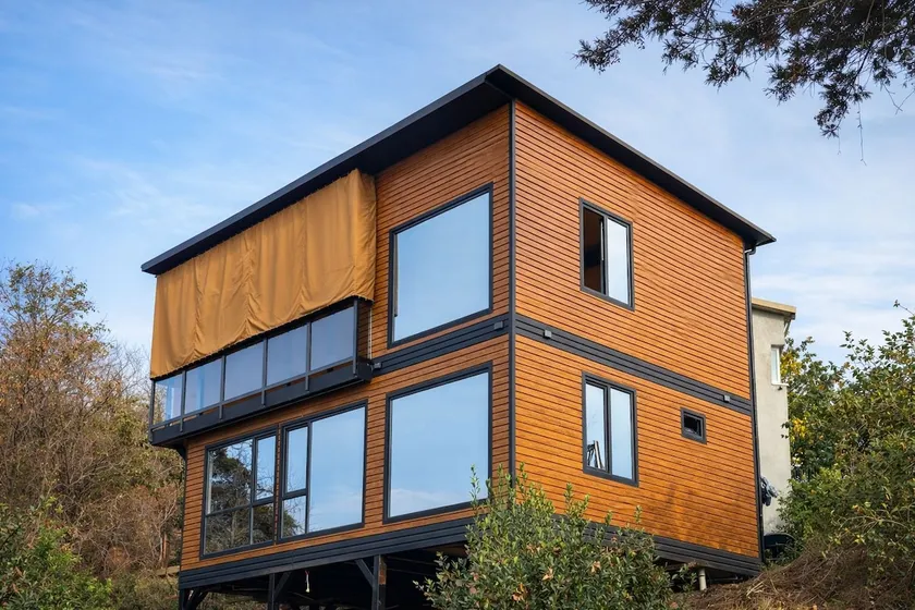 Luxury Cabin With Sea View - Image 1