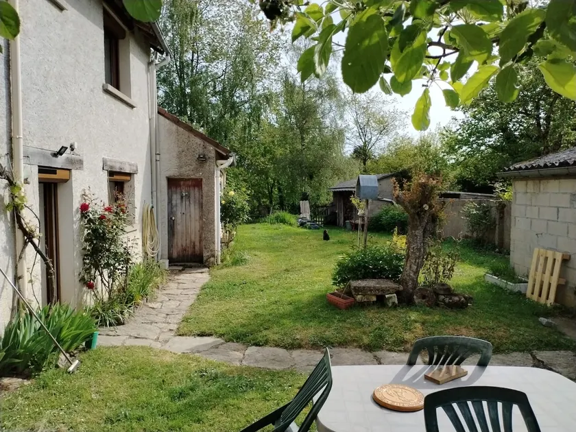 La Martinèche, country house with a beautiful garden - Image 1