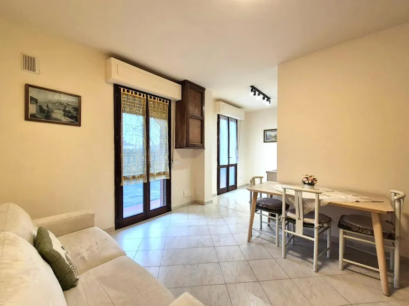 Moderno Home - Image 1