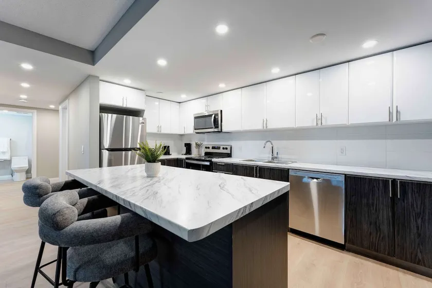 Clean & comfy apartment near the necessities - Image 1