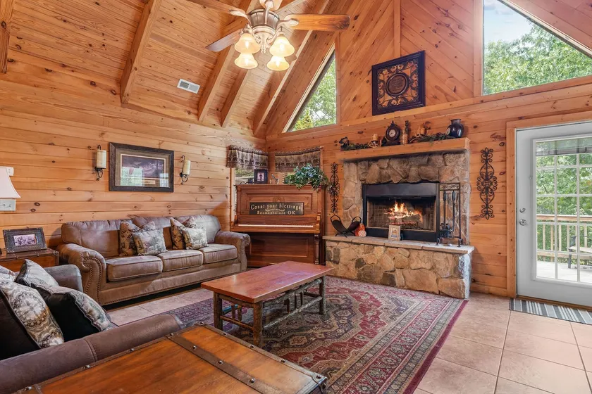 Premium Cabin_HotTub_Piano_Outdoor Pool! - Image 1