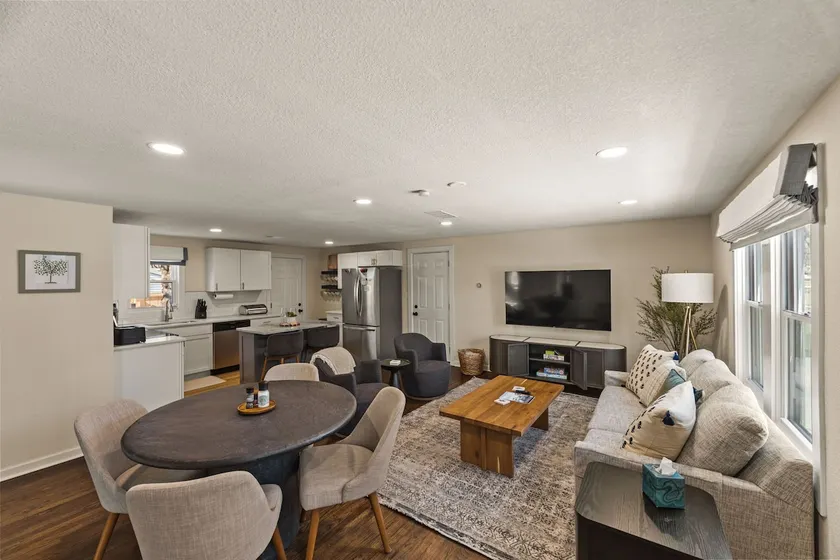Modern Overland Park Home| Free Parking| Fast WiFi - Image 1