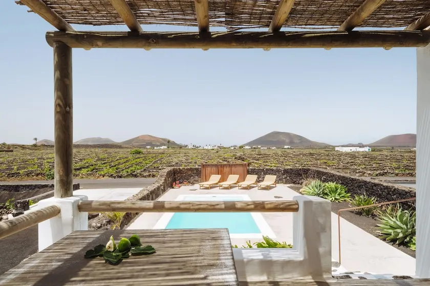 Canaryislandshost I Camellera - Image 1