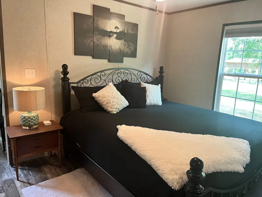 Hideaway Home - 2 bedroom-2 bath-full-kitchen - Image 1
