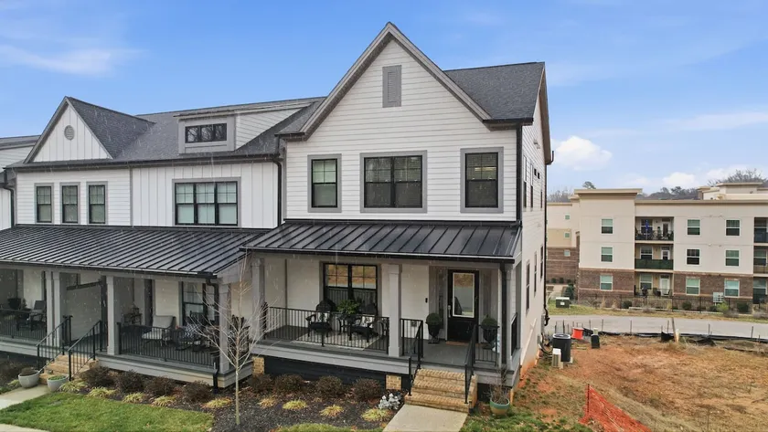 Modern 3BR Townhome—Just Steps to Downtown Waxhaw - Image 1
