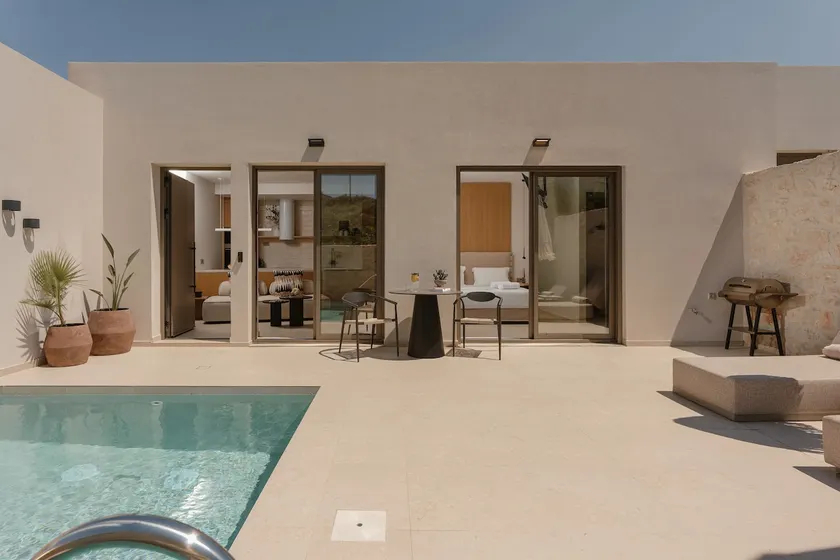 Superior One Bedroom Suite with Private Pool - Image 1