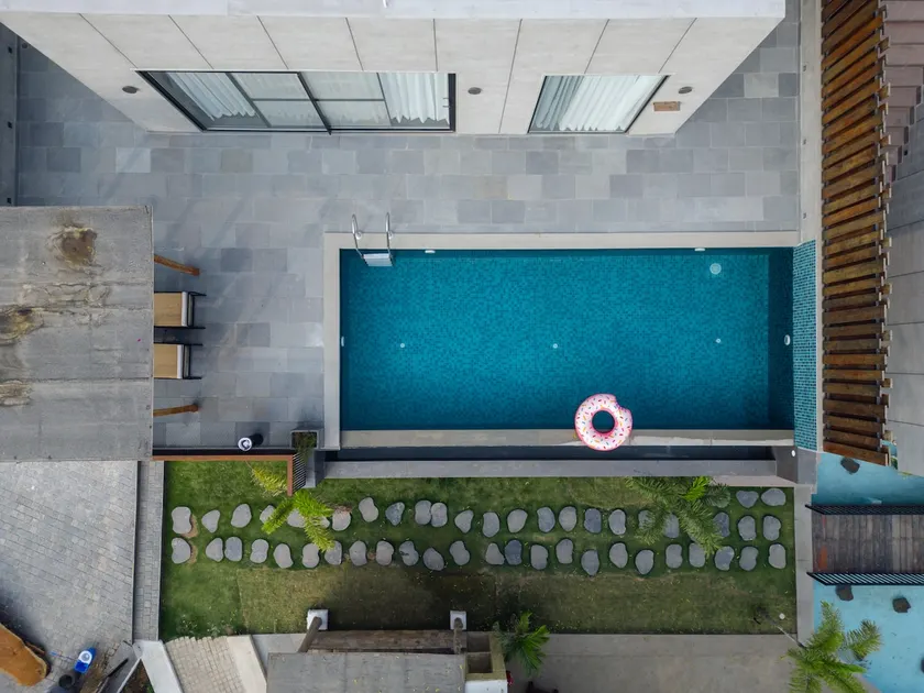 Ultra Luxe 2BR Villa with Pool and Outdoor Showers - Image 1
