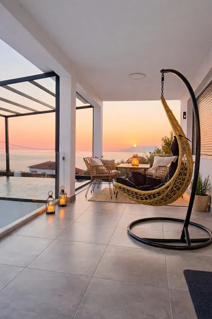 Mirage Luxury Living - Image 1