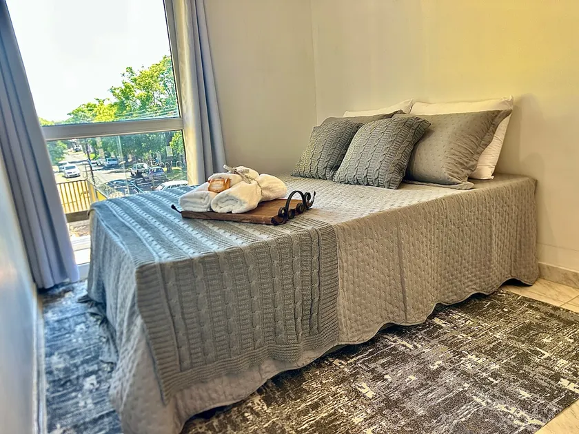 Comfortable Studio 1.5 km from FENAC No. 01, Air Conditioning and Parking - Image 1