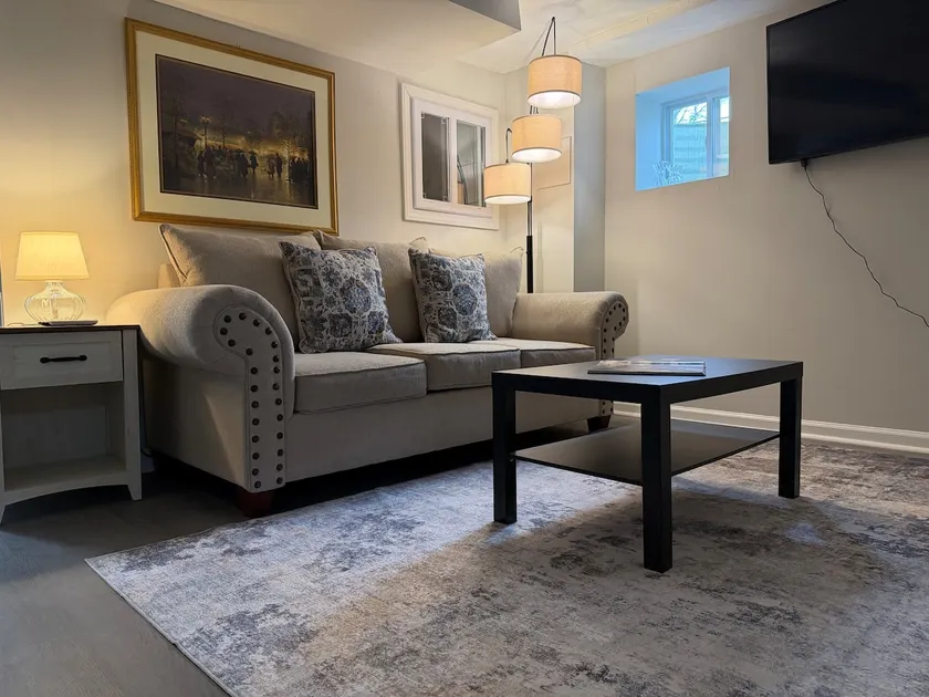 Cozy basement 10 min away from National Harbor - Image 1
