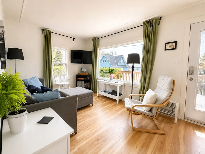 Premium Pike Bay Hideaway with EV Charger - Image 1