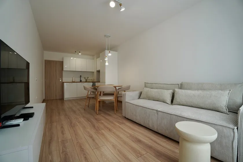 Airport Area - 2 Apartments - 2 Free Parking - Image 1