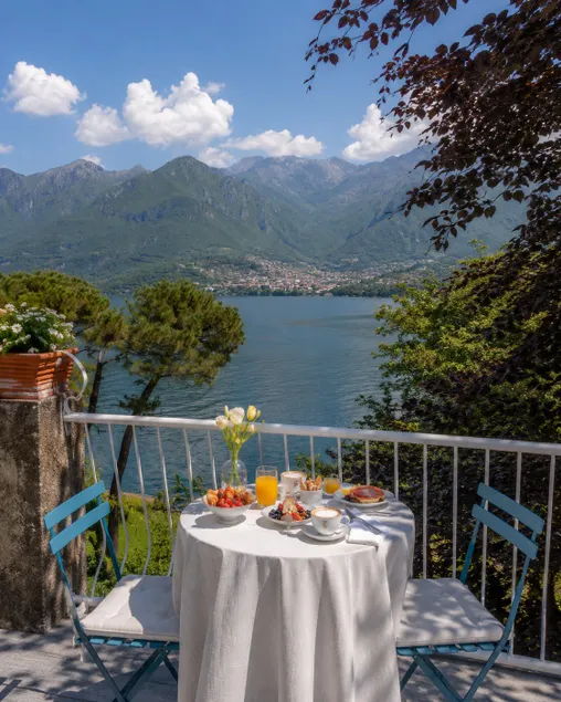 LA DOLCE RIVA Architect Designed Lake Como Cottage - Image 1