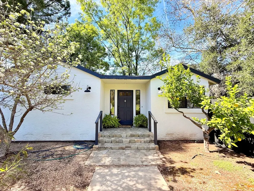 Charming Private Cottage in Ojai - Image 1