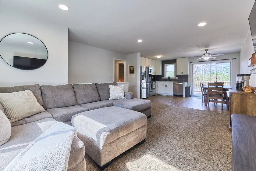 Central KC Stay | 3BR • Sleeps 6 - Image 1