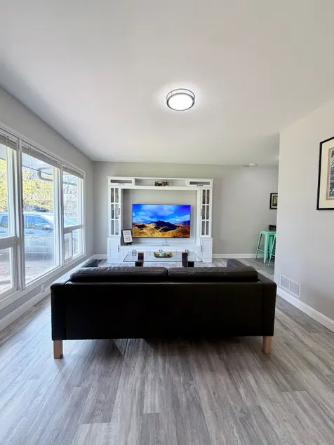 Central Beaverton Retreat - Image 1
