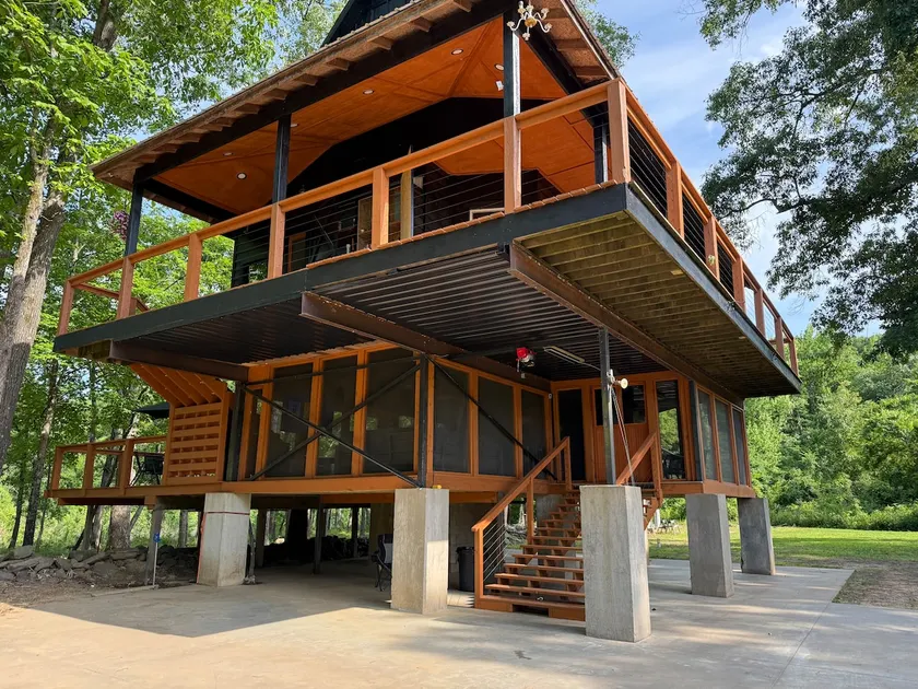 Mulberry River Treehouse - Image 1