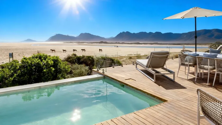 MBIZI lagoon house - Wild Horses & Ocean Views - Image 1