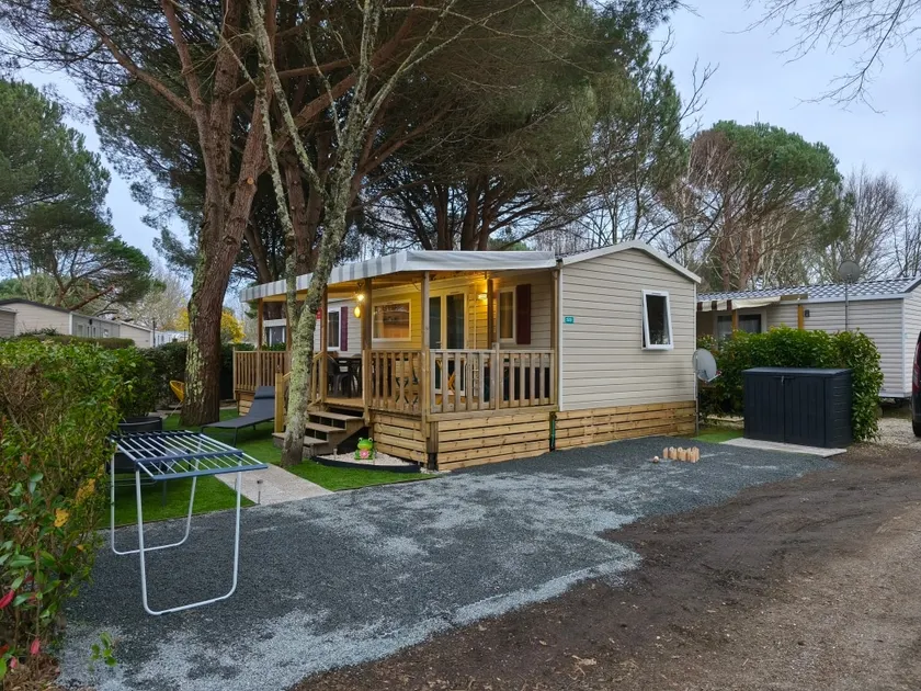 3 Bedroom Mobile Home Camping La Réserve Gastes - Image 1
