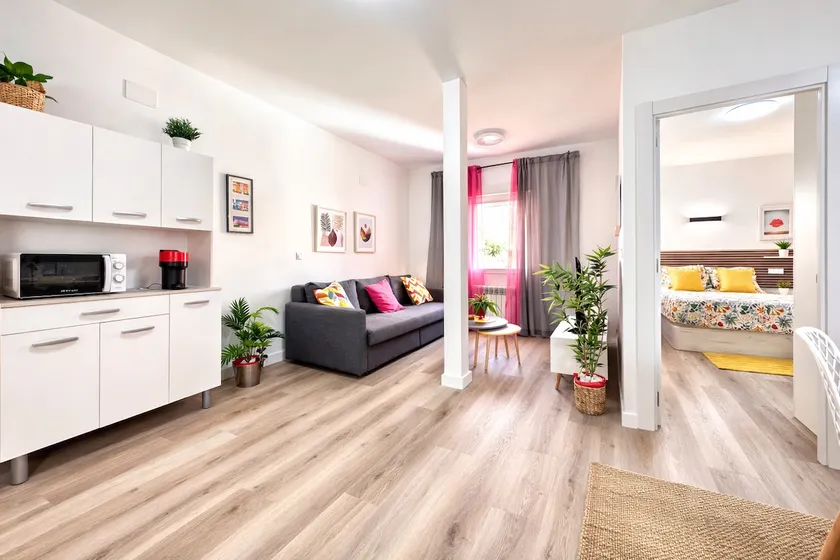 Tranquility and comfort near downtown - Image 1