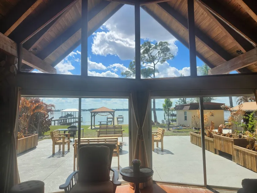 Cozy Home with Cottage on Lake Sebring - Image 1