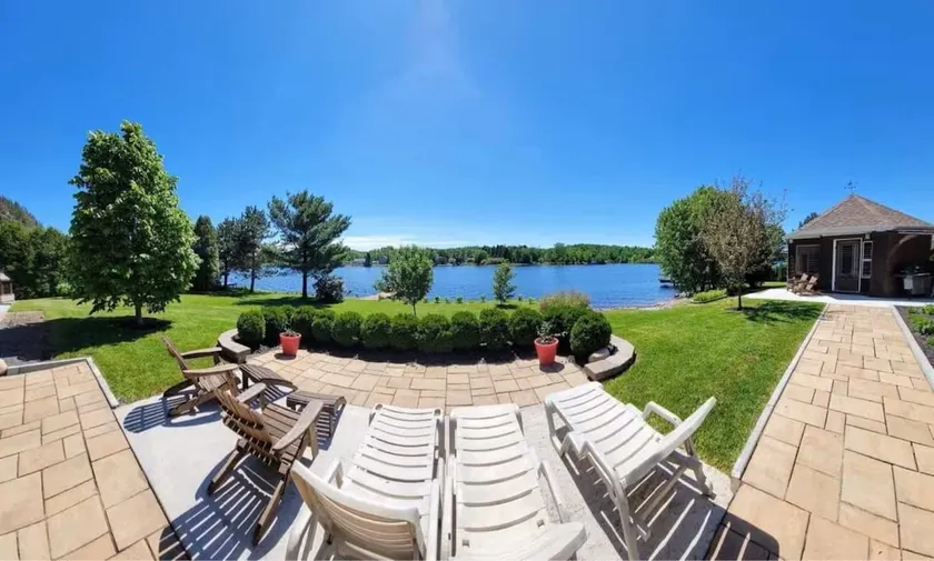Beautiful sunny chalet at Lac Kénogami! - Image 1