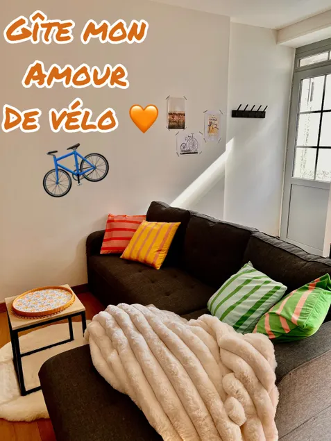 Entire apartment in the heart of the village. - Image 1