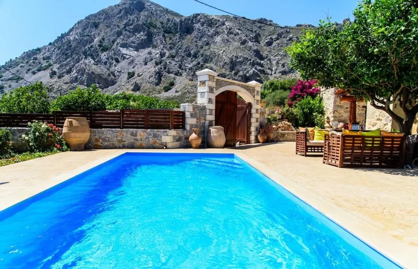 Kliton Villa - Image 1