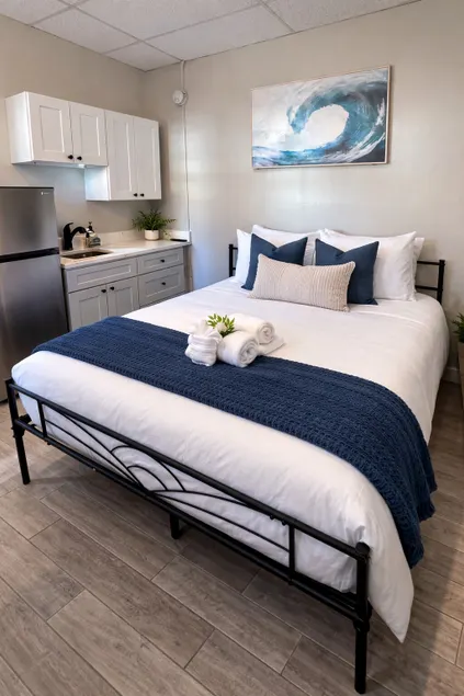 A19 Renovated, small studio 3 miles from the beach - Image 1