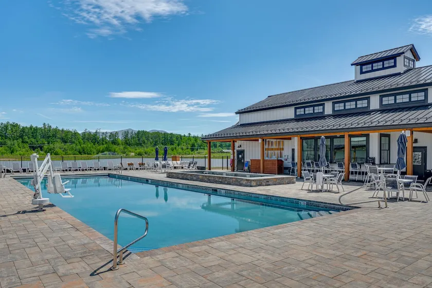 Mtn Views + Resort Perks: Cozy Cottage in Thornton - Image 1