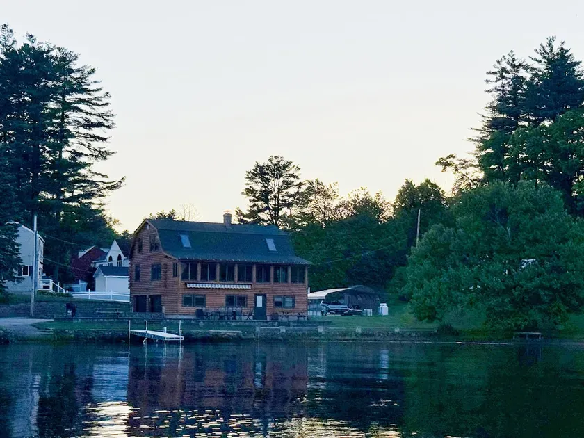 Lake Lashaway Family Retreat with Dock and Kayaks - Image 1