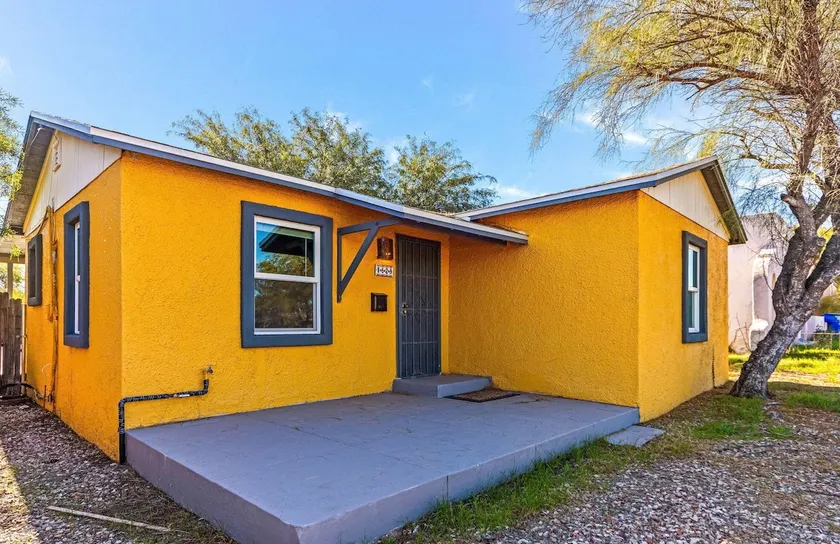 Historic Home Near UofA & Banner + Private Yard - Image 1