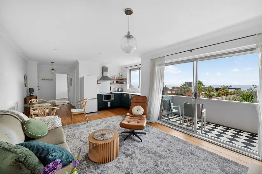 Coogee Oasis - Ocean Outlooks near the Beach - Image 1