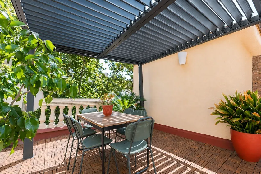 Beautiful Terrace Apartment near Plaza Espanya - Image 1