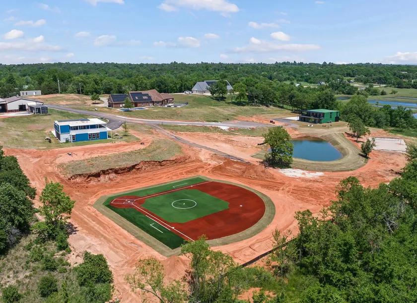 NEW Turf field*Batting Cage* Pickleball*Sleeps 16 - Image 1