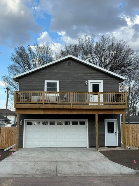 The Sioux Stay • Downtown • Child + Pet Friendly - Image 1