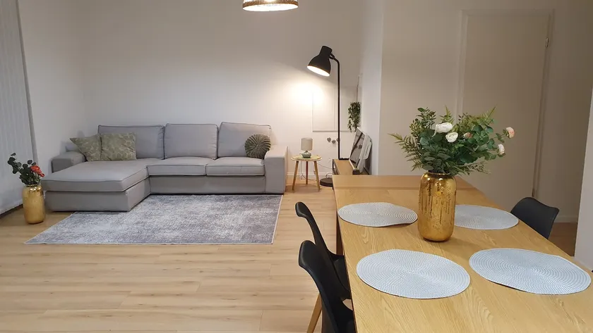 Apartment for up to 6 people, ground level, central - Image 1