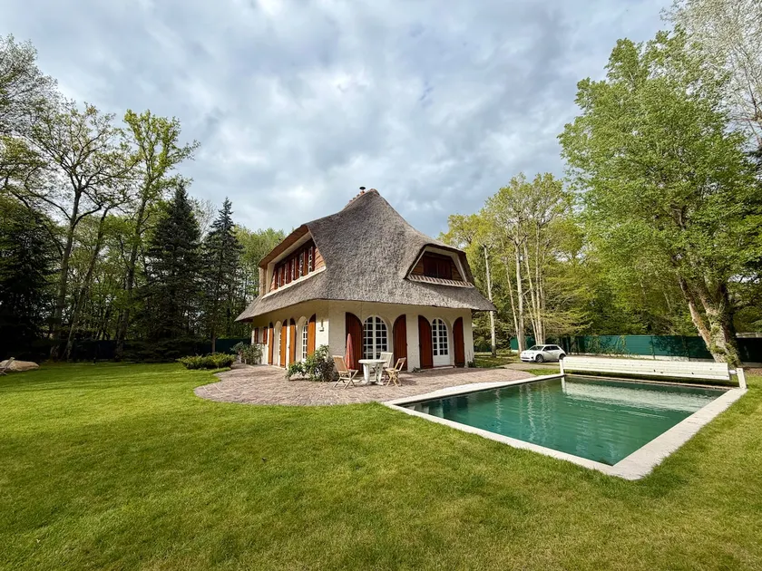 Cottage with swimming pool in the heart of the forest! - Image 1