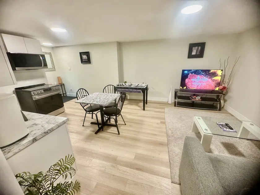1BR Suite near Moncton Airport | Free Parking - Image 1