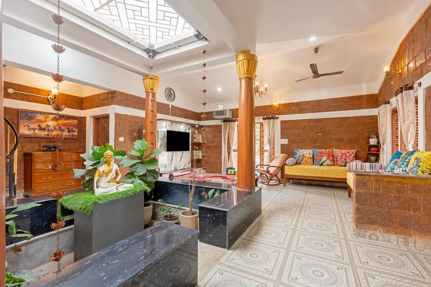 Villa W/ Pvt Pool, Courtyard & Gazebo - Image 1
