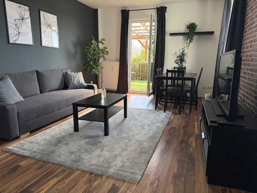 2BR, terrace, free parking - Image 1