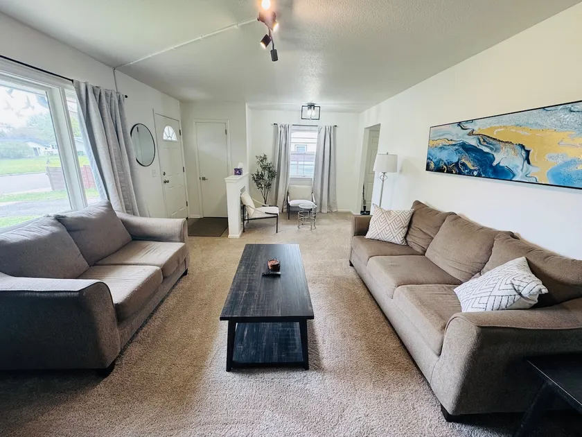 Parkview Place - Image 1